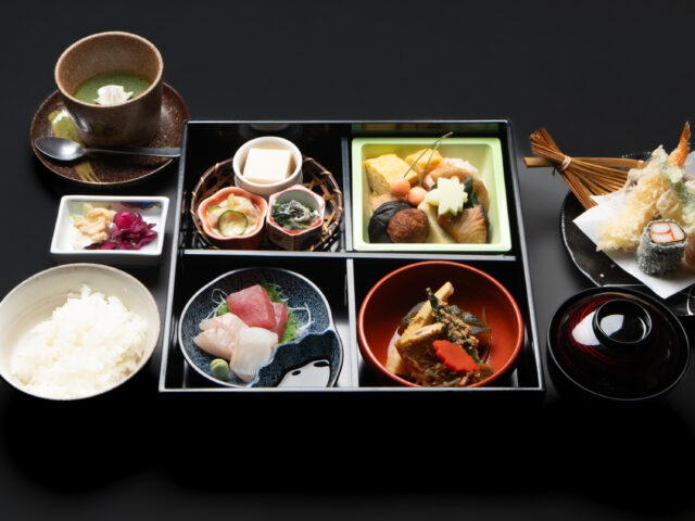 割烹富士_松花堂弁当